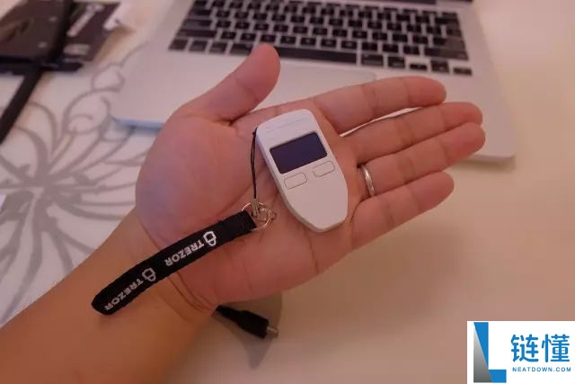 TREZOR硬件钱包开箱评测及使用教程(图文详解)