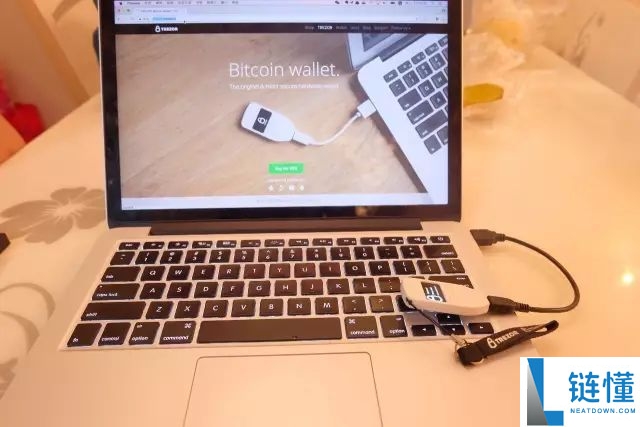 TREZOR硬件钱包开箱评测及使用教程(图文详解)