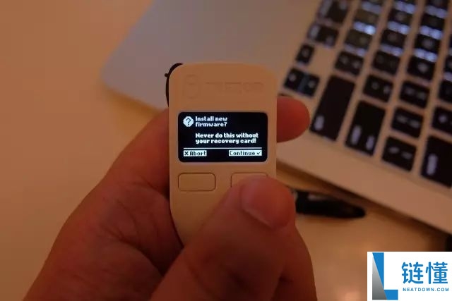 TREZOR硬件钱包开箱评测及使用教程(图文详解)