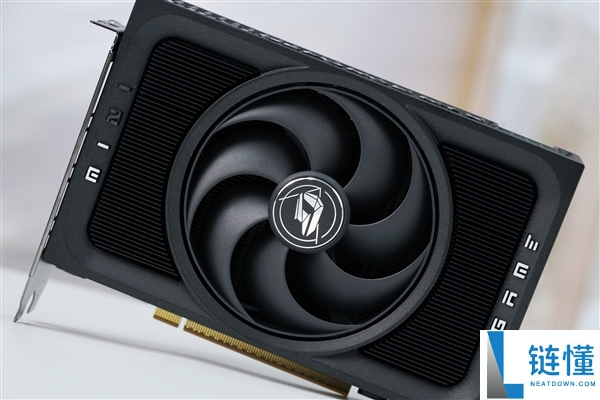 ITX机能小钢炮,七彩虹RTX 5070 Mini OC 12GB图赏