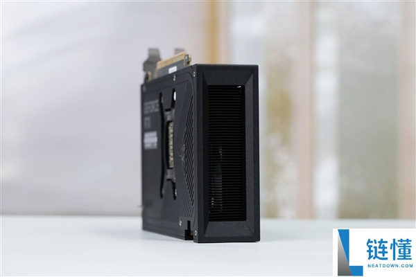 ITX机能小钢炮,七彩虹RTX 5070 Mini OC 12GB图赏