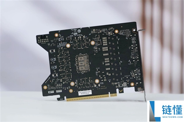 ITX机能小钢炮,七彩虹RTX 5070 Mini OC 12GB图赏