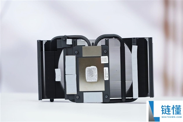 ITX机能小钢炮,七彩虹RTX 5070 Mini OC 12GB图赏