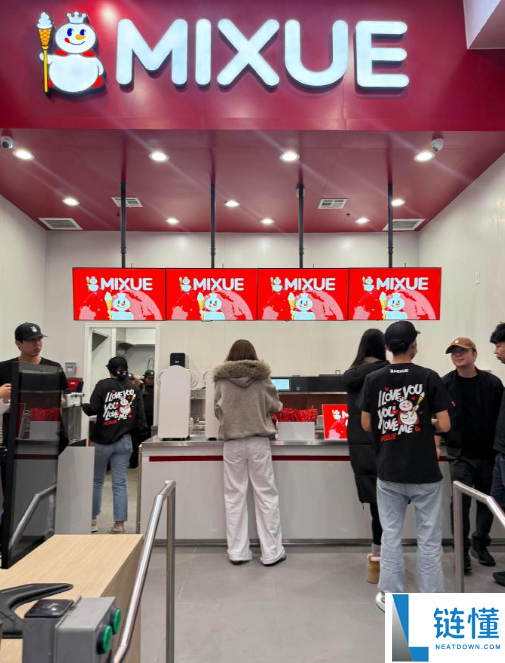 蜜雪冰城登陆美国好莱坞,定价2-5美元 首店日销800杯