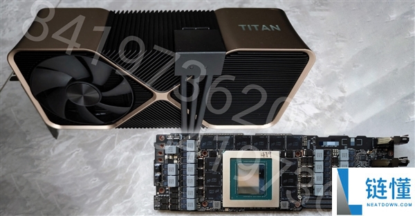 Titan Ada巨卡原型现身：48GB显存、四插槽、900W供电