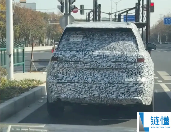 群众首款增程混动 ID.ERA路试谍照暴光：三排六座大SUV