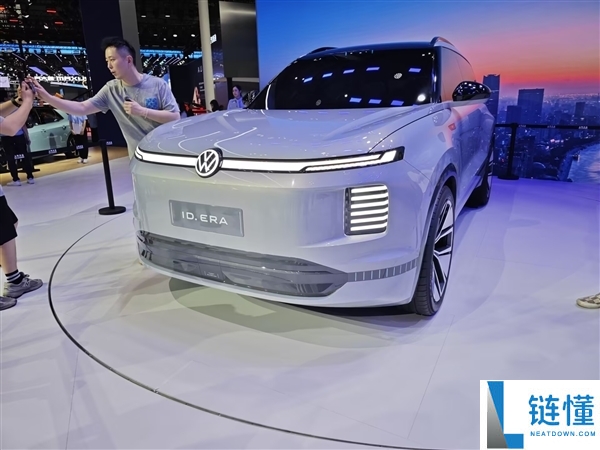 群众首款增程混动 ID.ERA路试谍照暴光：三排六座大SUV