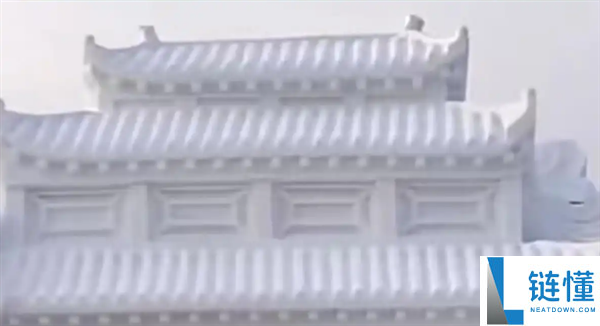 长白山巨型雪雕“云顶天宫”收工 8万方雪建收费宫殿