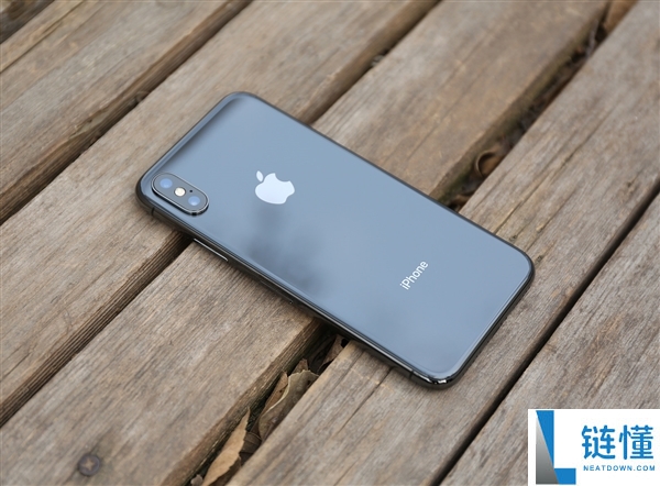 苹果被迫开放iOS仅一天：首个第三方应用商铺火速发布,