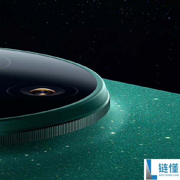 小米最冷艳、最薄的Ultra,小米17 Ultra星空绿外观细节发布：超大R角2D直屏