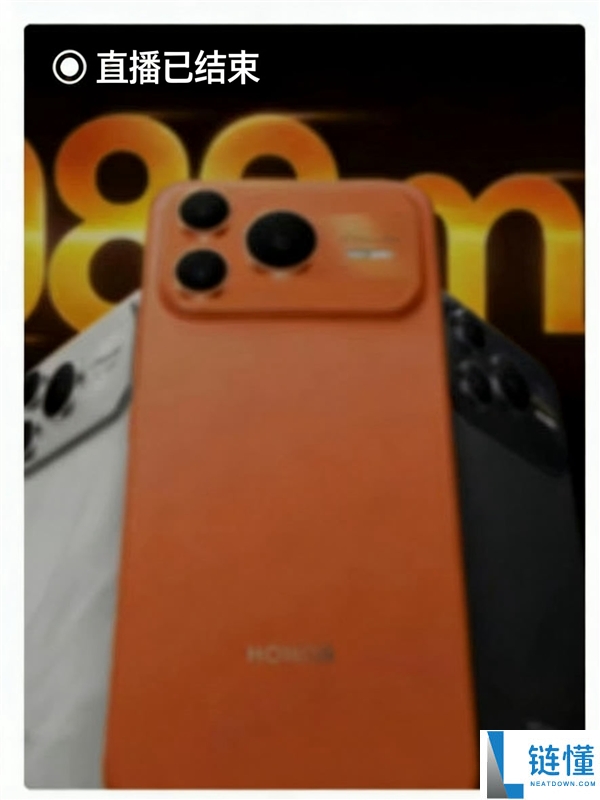 光荣Power 2真机照偷跑:横向大矩阵DECO+橙色机身 撞脸iPhone 17 Pro