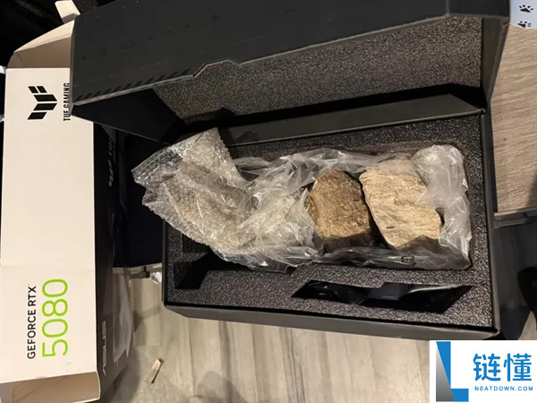 RTX 5080变真石头不退款：折腾一个月终究有了却果,关头证据犯罪