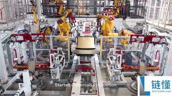 马斯克:不带方向盘的特斯拉CyberCab将于4个月后投产