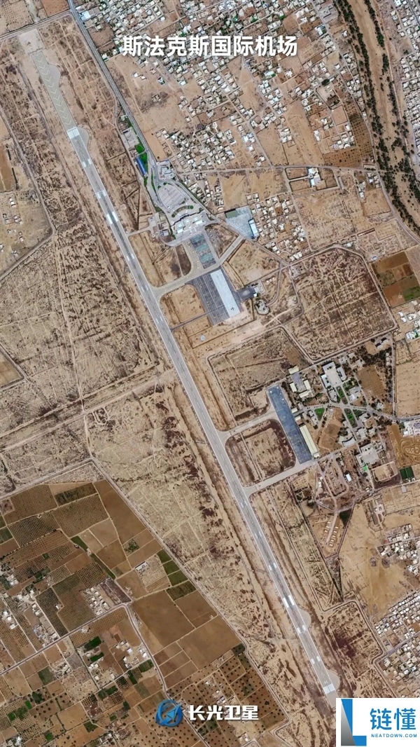 在地中海岸 有个奇异的“水泥色之城”:看不到一棵树,