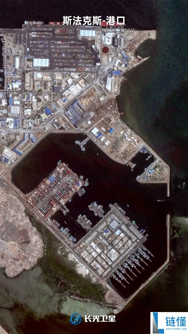 在地中海岸 有个奇异的“水泥色之城”:看不到一棵树,