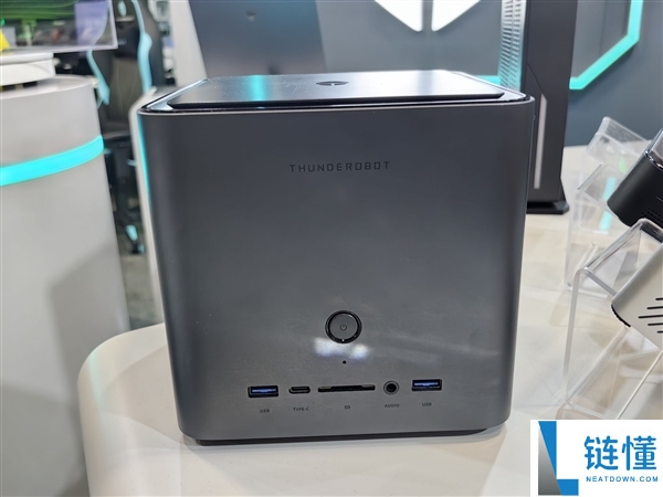 雷神MIX STATION迷你主机表态:搭载AMD AI Max+ 395处置器