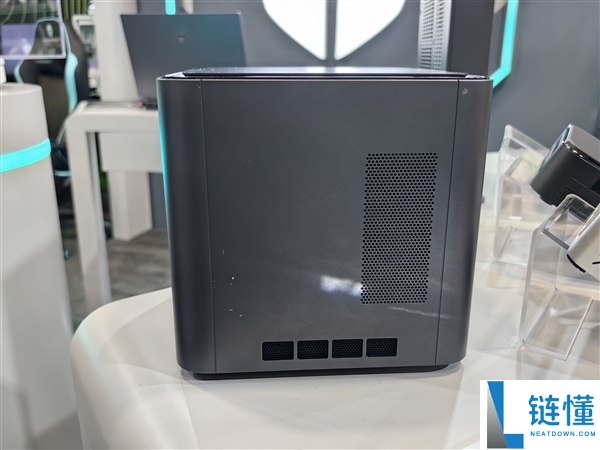 雷神MIX STATION迷你主机表态:搭载AMD AI Max+ 395处置器