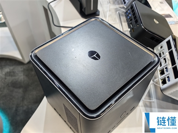 雷神MIX STATION迷你主机表态:搭载AMD AI Max+ 395处置器