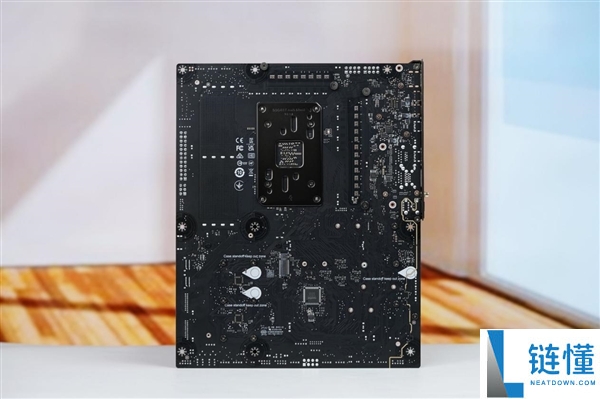 微星最强AM5主板,MEG X870E ACE MAX图赏
