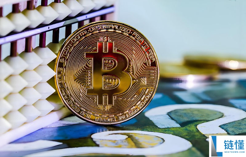 2026美国GDP预测增速2.4%，比特币（BTC）是被ETF撬起牛市，还是砸入深坑？