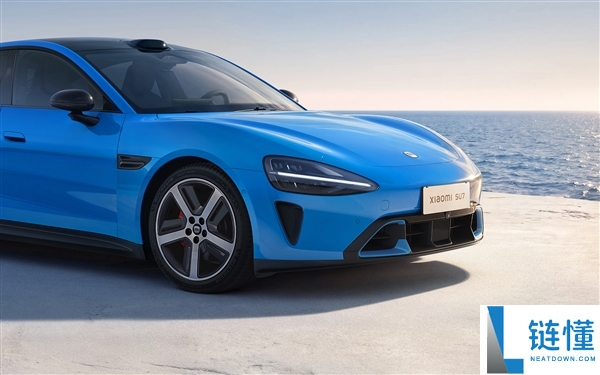 雷军发布新一代SU7卡布里蓝全套壁纸：收费用,