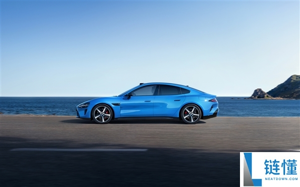 雷军发布新一代SU7卡布里蓝全套壁纸：收费用,