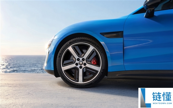 雷军发布新一代SU7卡布里蓝全套壁纸：收费用,