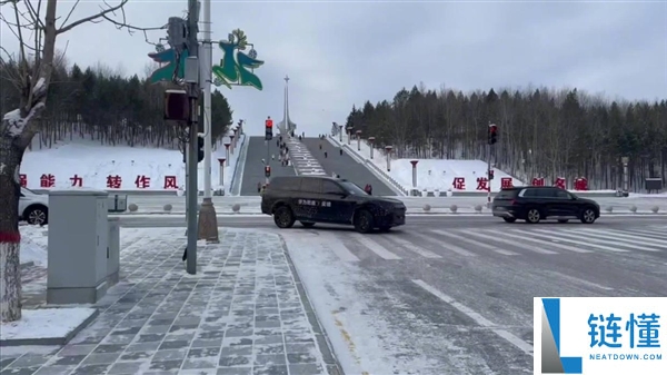 华为乾崑与东风联手打造,东风奕境首款车型暴光： 4月份正式表态