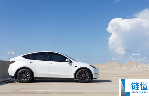 聚焦主动驾驶算力晋级,马斯克公布：AI5芯片扫尾期近 AI6已最先研发