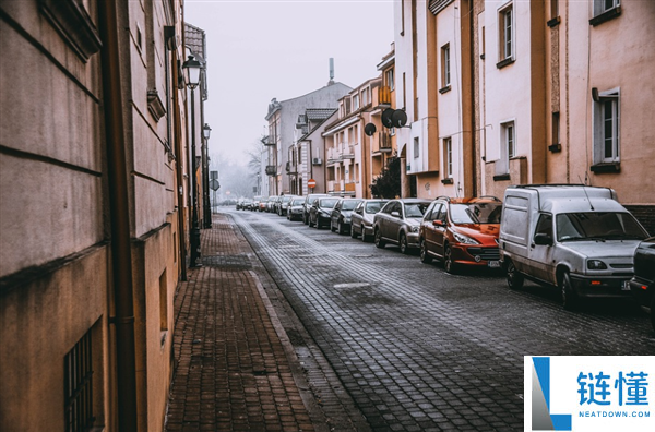 国家统计局：我国每百户家庭家用汽车具有量达52.9辆