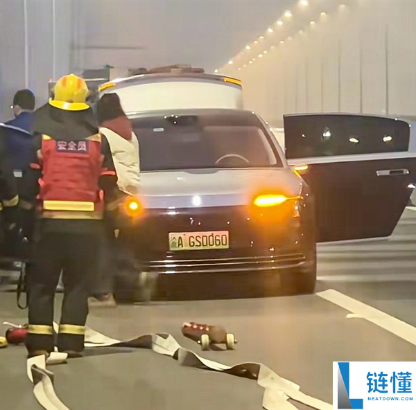 网传尊界S800自燃起火 官方回应:系打火机被挤压 非车辆原因