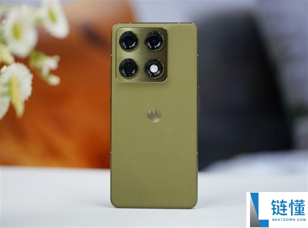 8K轻薄旗舰,联想moto X70 Air Pro图赏