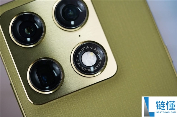 8K轻薄旗舰,联想moto X70 Air Pro图赏