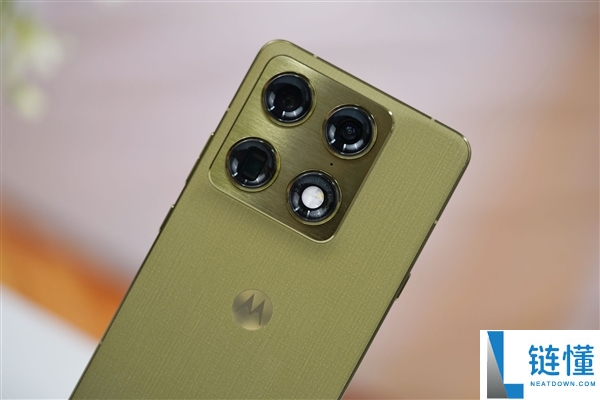 8K轻薄旗舰,联想moto X70 Air Pro图赏