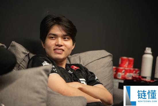 《英雄同盟》韩服惊现马斯克AI？实情大白：竟是真人选手