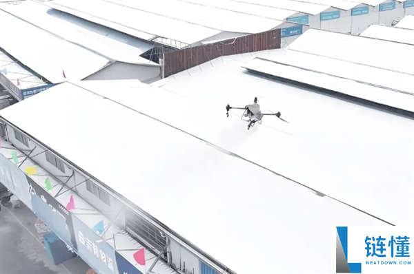 无人机除雪生意火爆 蔬菜大棚需要急剧上升