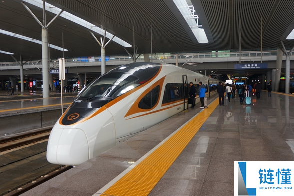 本年春运老年人可以电话订票,仅受理满60周岁及以上旅客