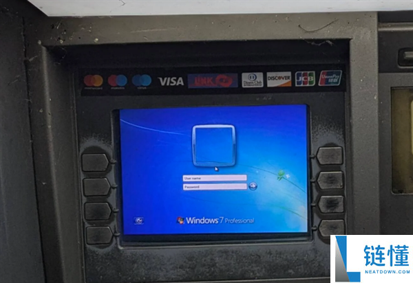 网友去ATM机取钱竟显示Windows 7登录页面：要求输入用户名和密码