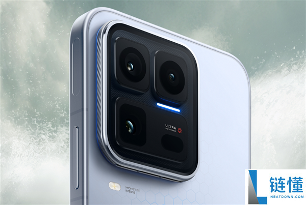 首款机能Ultra旗舰,产物司理详解iQOO 15 Ultra外观