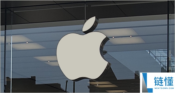 苹果首款折叠屏蓄势待发 iPhone Fold模子上手