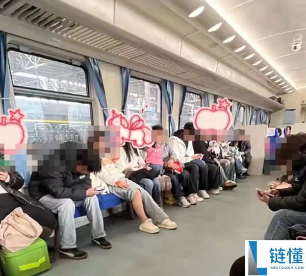 廉价又通亮,网友在贵州坐到地铁式火车 12306回应