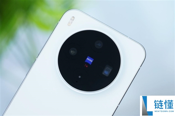 vivo X300好运红新年专属配色开售：全系国补,到手价3899元起