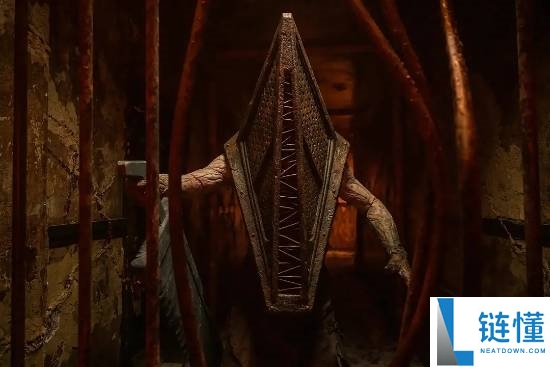 悄悄岭老粉哭晕,《重返悄悄岭》观众吐槽像Cosplay