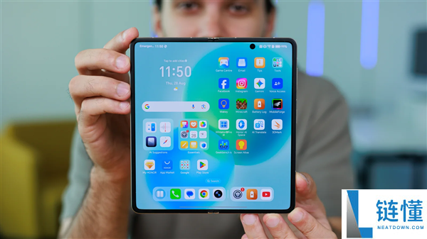 首款骁龙8E5大折叠+机械人手机 光荣MWC2026双旗舰来了