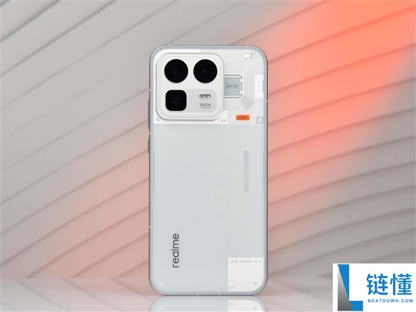 真我Neo8上手：机能周全开挂