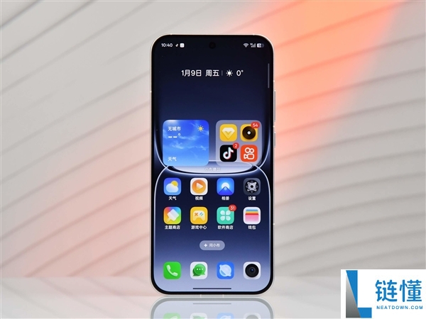 真我Neo8上手:机能周全开挂