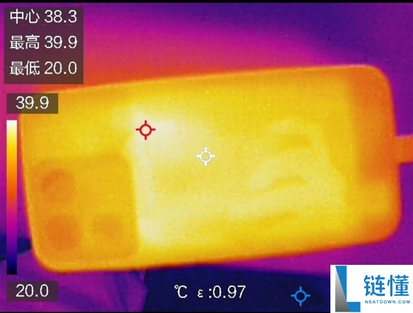 真我Neo8上手:机能周全开挂