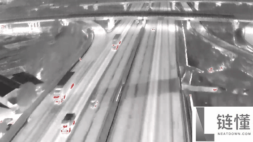 男人夜晚打骂后误入高速失踪 无人机热成像仅1分钟找回