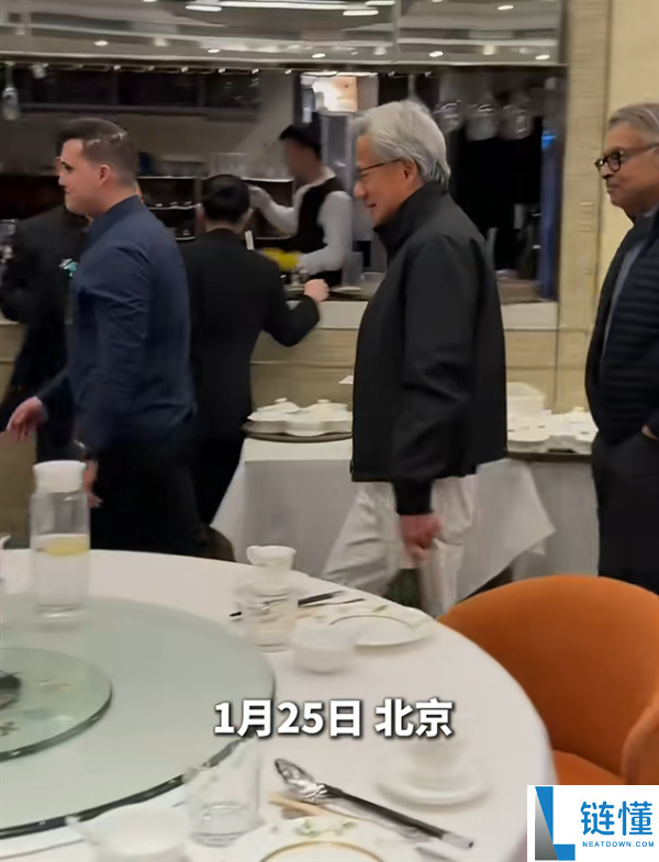 黄仁勋现身上海北京:一路吃、喝、逛、买