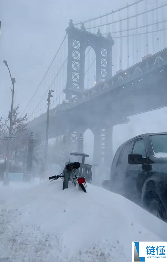 北极涡旋异常割裂极寒席卷美国 留先生称比南极还冷